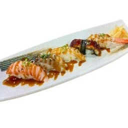 เช็ตอบุริสไตล์  Aburi Style Sushi Set
