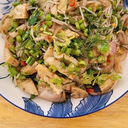 ยำขนมจีน