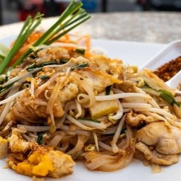 ผัดไทยหมู