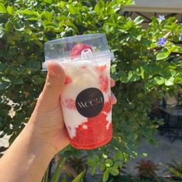 สตรอเบอรี่เฟรชมิลค์