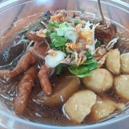 แต้งกิ้ว กาแฟโบราณ คลองหก