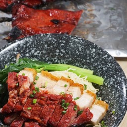 บะหมี่หมูแดง-หมูกรอบ