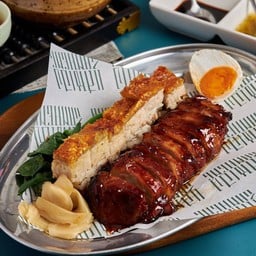 หมูแดงหมูกรอบจานรวม