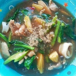 ราดหน้าเส้นใหญ่