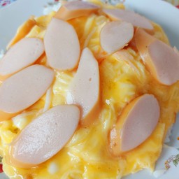 ข้าวไข่ข้น+ไส้กรอก