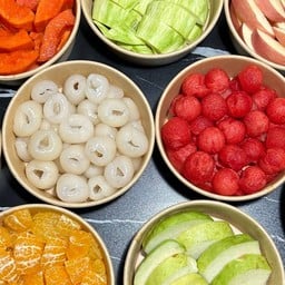 Fruits Fit For Fine ผลไม้พร้อมทาน หมี่ไก่ฉีก (ห้วยขวาง)