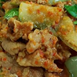 ขนมจีนแกงเขียวหวานหมูมะเขือ