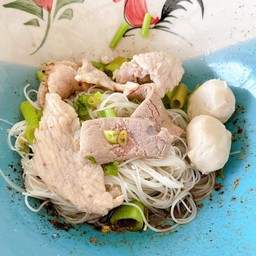 เส้นหมี่ขาว