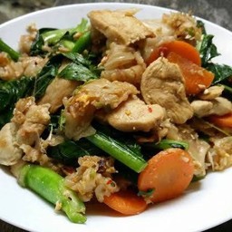 ผัดขี้เมาไก่