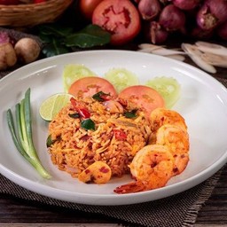 ข้าวผัดต้มยำกุ้ง