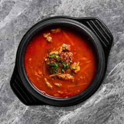 Spicy beef soup (yukgaejang)