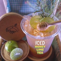 ชาน้ำผึ้งมะนาวเย็น [ Iced Honey Lime Tea ]