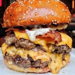 APRIL'S BURGER