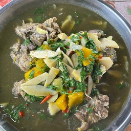 แกงหน่อไม้สดใส่หมู
