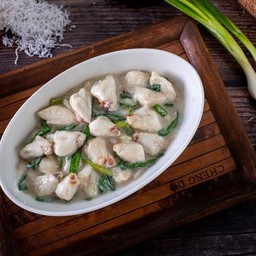 ผัดเนื้อปูต้นหอม