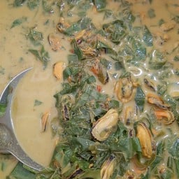 แกงหอยแมลงภู่ใบชะพลู