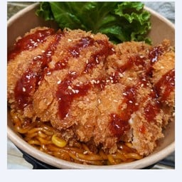 มาม่าสไปร์ซซี่ไก่ทอด