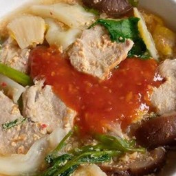 สุกี้น้ำหมูชิ้น