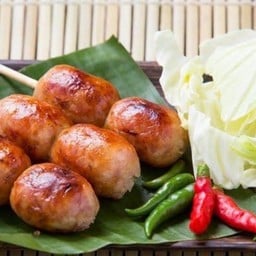 ลูกชิ้น สมชายลูกชิ้นสุพรรณ ไทยฟู้ดส์ ถนน 24 บาร์