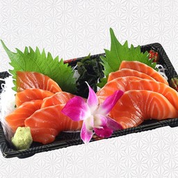 SALMON SASHIMI