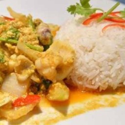 ข้าวไข่ข้นผัดผงกะหรี่