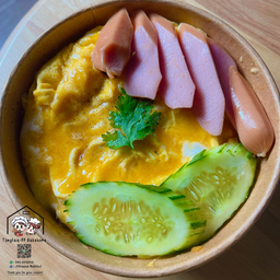 ข้าวไข่ข้นไส้กรอกไก่หนังกรอบ