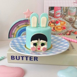 Buttercup Mini Cake