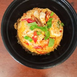 ข้าวผัดต้มยำกุ้ง+ไข่ดาว