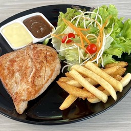 สเต็กอกไก่พริกไทดำ