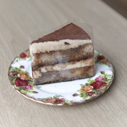 TIRAMISU CAKE
