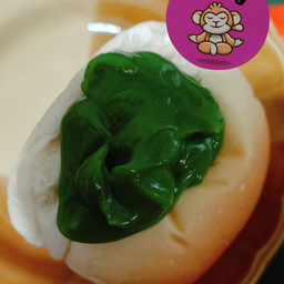 ขนมปังก้อนปิ้ง ไส้ชาเขียว 1 ชิ้น