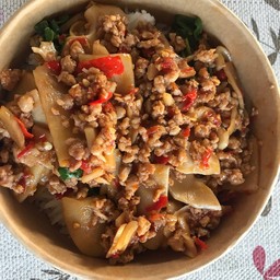 ผัดหน่อไม้ใส่หมูสับ