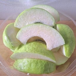 ฝรั่งกิมจูหั่นพร้อมทาน [เข้าใหม่] (กล่องใหญ่)