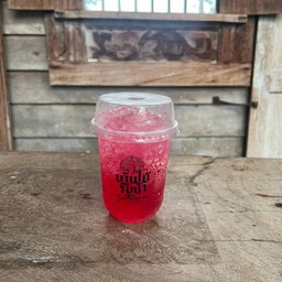 น้ำแดงโซดา