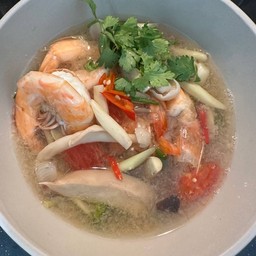 เฮียปู่ กุ้งอบวุ้นเส้น และอาหารตามสั่ง
