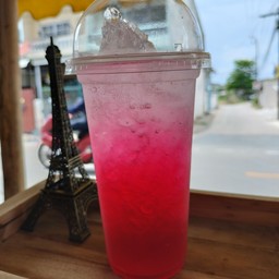 สตอเบอรี่โซดา