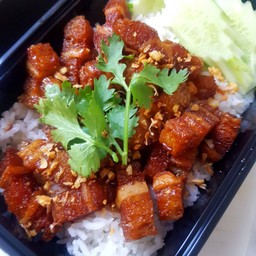 ข้าวหมูกรอบทอดกระเทียม(มังสวิรัติ)