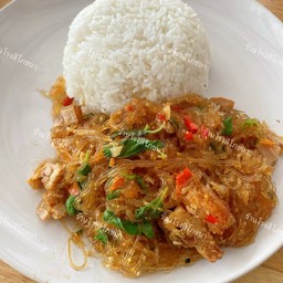ผัดกะเพราวุ้นเส้น(ราดข้าว)