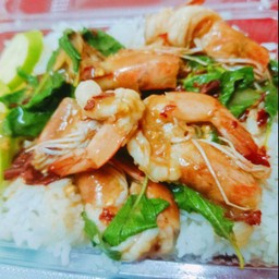 กะเพรากุ้งทะเล ราดข้าว