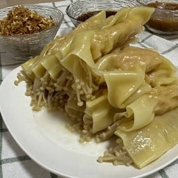 In-House ข้าว&เกี๊ยวหมูเด้ง