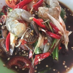 ตำกุ้งสดหอยแครง