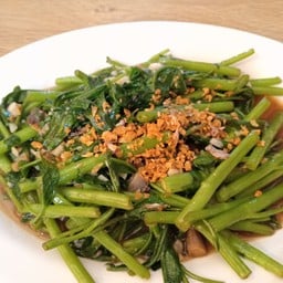 ผัดผักบุ้งไฟแดง