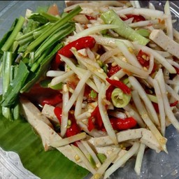 ตำลาวหมูยอ