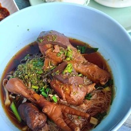 ก๋วยเตี๋ยวเล้งไก่ตุ๋น