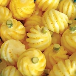 สับปะรดภูแล หั่นพร้อมทาน เข้าใหม่  [กล่องใหญ่)