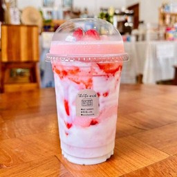 สตอเบอรี่โยเกิร์ต