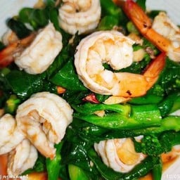 ข้าวคะน้าน้ำมันหอยกุ้ง