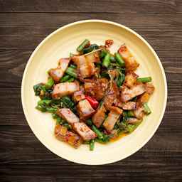 ผัดกะเพรากับข้าว