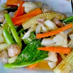 ผัดผักรวมมิตร