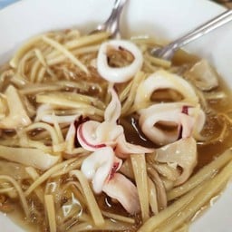 บะหมี่ราดหน้าทะเล